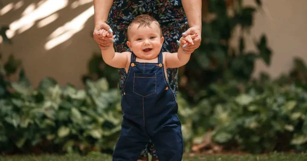  babies take their first independent steps between 9 and 18 months