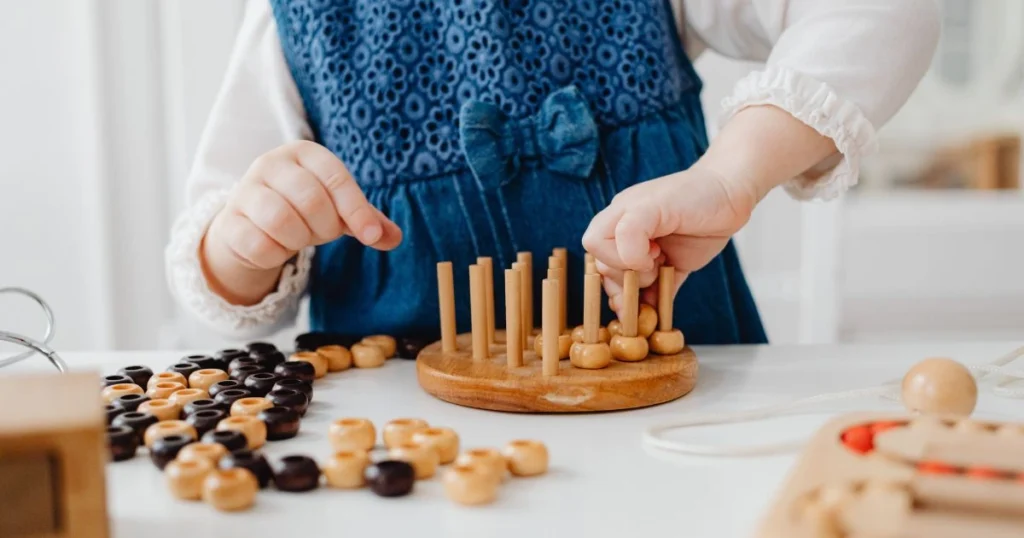 Fine Motor Activities for Toddlers: Easy Activities by Age 1 Fine Motor Activities