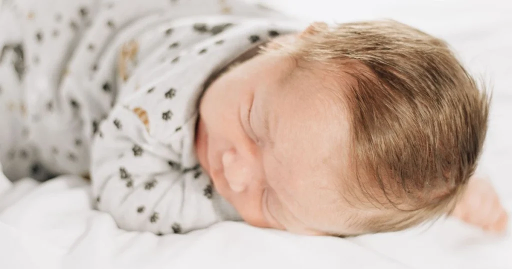 Best Newborn Sleepers: How to Choose the Softest Option for Your Baby 14 newborn sleeping comfortably in safe sleeper